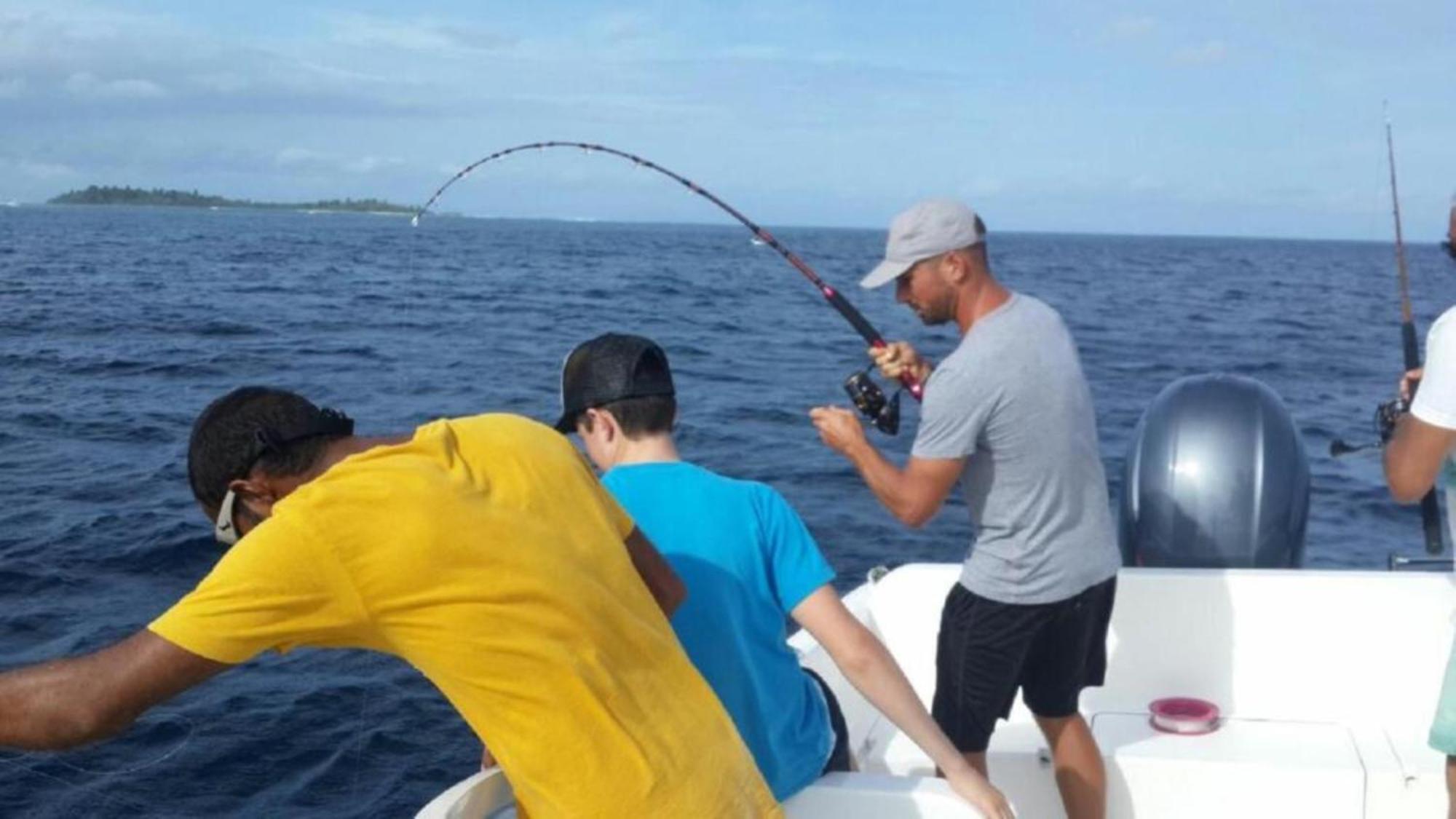 Batuta Maldives Fourson Hotel Thulusdhoo Buitenkant foto